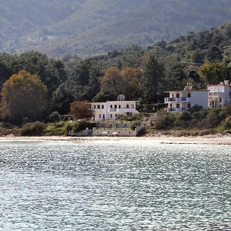 Dolphins House Апартаменты