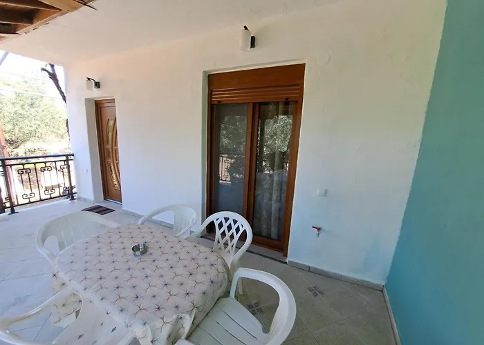 Dolphins House * Koinira