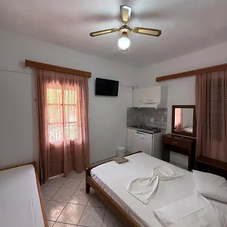 Dolphins House * Kinira
