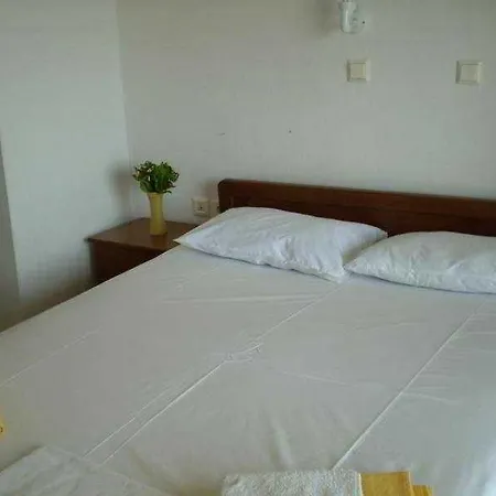 Dolphins House Appartamento Kinira