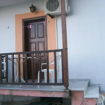 Dolphins House Kinira